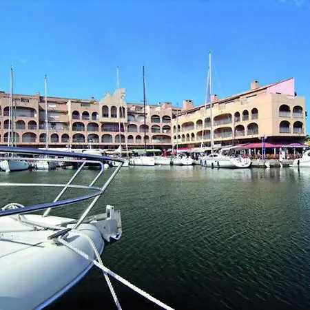 Port * Hyères